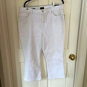 Talbots 16 Petite slimming white crop denim
